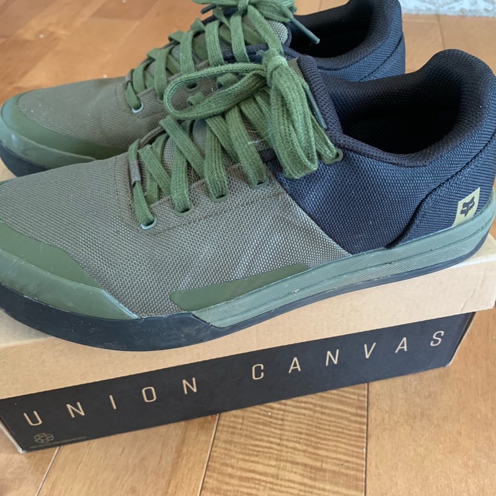 Fox union canvas sneaker